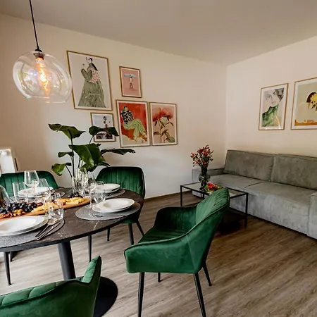 아파트 Bonnystay L Modern L Zentral L Work Space L Kitchen L Smart Tv L Wlan 파사우