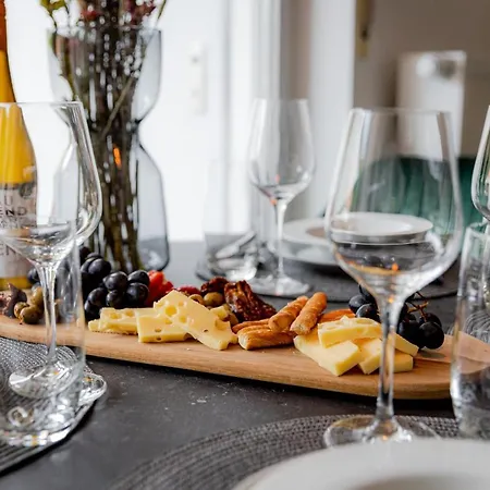 Bonnystay L Modern L Zentral L Work Space L Kitchen L Smart Tv L Wlan * פסאו